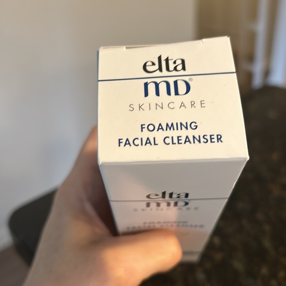 EltaMD Foaming Facial Cleanser 3.38oz/100ml Gentle Enzyme Cleanser NEW/SEALED! - Picture 4 of 6